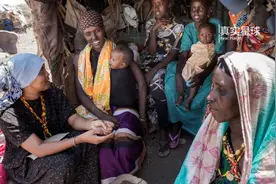 在肯尼亚的疫情中，13岁女孩的私处被趁机“割礼”了图片