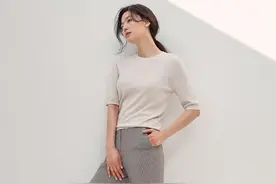 38岁女人穿衣学学全智贤，花哨前卫太俗气，极简才能更气质图片