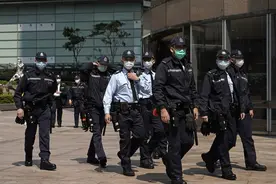 "祸乱根源"找到了！香港制度成了老大难，特首仍任命外籍法官图片