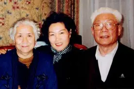 知道著名演员郭振清妻子是谁吗？两人因戏生情，遗憾暮年病卧在床图片