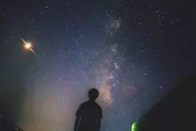 宇宙诞生于奇点，那么奇点从哪里来？图片
