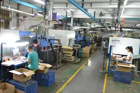 横栏注塑厂招聘大量临时工图片