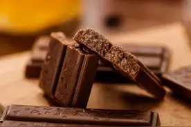 浙江一网店卖“假德芙”，牵出福建一制假团伙！都判了图片