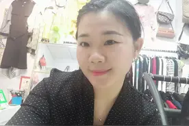 男人没钱留不住漂亮女人图片