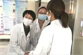 患者家属突然倒地，医生护士急救化险为夷图片