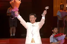 他一生资助200多个学生，37岁去世后却无人问津，暴露人性的丑陋图片