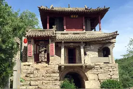 太行山内的“硬核”古村，有500多年历史，用石头建造4000间房屋图片