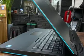 高考刚结束，很多准大学生们纷纷急着买电脑，这时候根本不适合图片