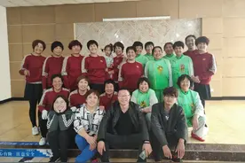 石家庄市藁城区仁爱养老院举行秋季义诊义演活动图片