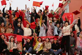 中牟二高举行2021届高三年级十八岁成人礼图片