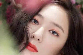精英女军官郑秀晶与军犬兵张东润的奇妙碰撞~郑秀晶的清冷美艳图片