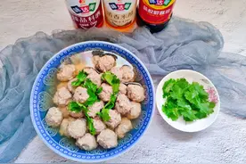 买五花肉，记得分清上五花和下五花，位置不同口感也不同，别买错图片