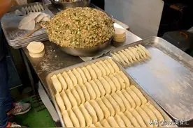 锅贴和煎饺有啥区别？早餐胡辣汤搭配锅贴很不错，锅贴比煎饺好吃图片