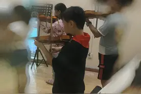 一练琴就哭！再不想学小提琴了！用了“游戏力”，儿子爱上小提琴图片