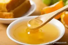 多批次蜂蜜抽检不合格！为何霉菌、蔗糖、菌落总数超标？企业如何回应图片