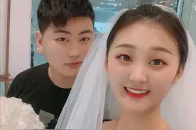 大衣哥儿媳回应婚变传闻，网友嘲讽过河拆桥，两人分开早有预兆图片