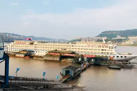 长江黄金邮轮在万州正式启航，万州港多条旅游航线也要复航图片