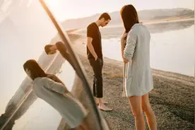 别人已经删了你的微信，你却还留着他的微信，是一种怎样的心理？图片