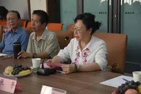 【西师新闻】甘肃省美术家协会主席马刚一行走访慰问西北师大退休教师图片
