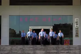 【颂歌献给党】百年恰是风华正茂 初心不忘再出发图片