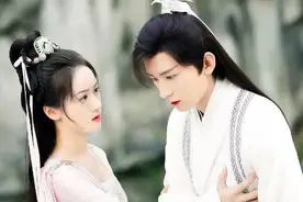 《琉璃》主角拆CP后，成毅现身片场无表情，袁冰妍聚餐心情好图片