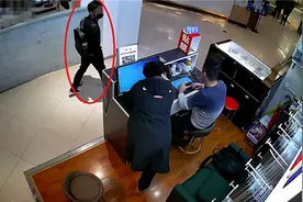 商城手机店老板的手机监控死角被盗 民警另辟蹊径破案图片