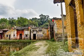 江西兴国县东韶古村的老屋建筑，熟悉的赣南乡村风貌还有旧时标语图片