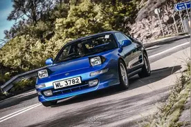 亚洲法拉利即将复活 四十年前就有全景天窗 中置后驱丰田MR2图片