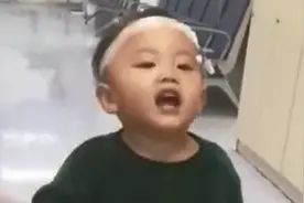 可爱又暖心，双胞胎出院献歌舞感谢医护人员图片