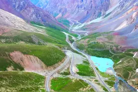 万人说新疆｜独库公路乌苏段图片