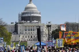 特种兵女军官国会山“参战”，华盛顿高层下令，必须付出代价图片