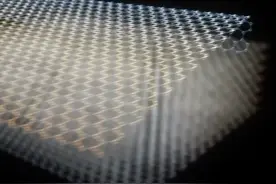 过“筛子”！氢气与二氧化碳分子实现有效分离图片