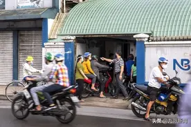 两百万越南工人逃离，耐克、苹果急了，当地工厂为挽回工人涨薪：最多能涨五六百块图片