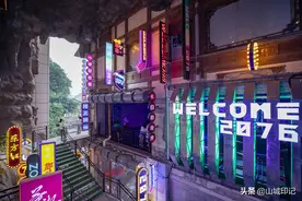 洪崖洞又添热门打卡点 赛博朋克潮流馆对外开放图片