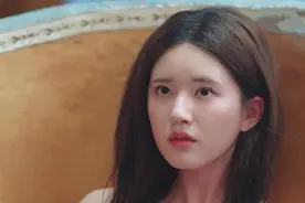 演个古装剧也要染发？大波浪搭配黄头发，醒醒，古人哪有这么前卫图片
