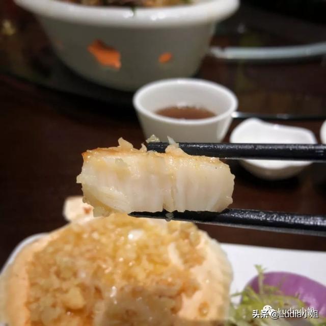 花胶乌鸡炖天山雪莲 花胶炖乌鸡的功效