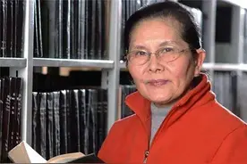 默默无闻50年，攻克半导体领域多项难题，她让西方无法“卡脖子”图片