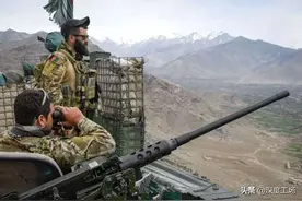 1美元1斤收铜弹壳，阿富汗士兵打光子弹卖废品：美国七百亿打水漂图片