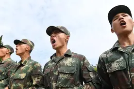 《一个秋天从“小白”到“战士”》自我教育篇图片