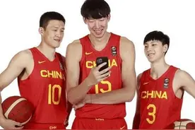 男篮或大换血！预计胡明轩携6人留队，赵继伟携8人离队，主力回归图片