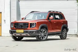 承载式车身配后桥差速锁，哈弗大狗配置详解，哪款更具性价比图片