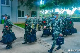 入伍半月的新兵咋样啦？他们的家书里有答案…图片