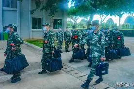 入伍半月的新兵咋样啦？他们的家书里有答案…图片