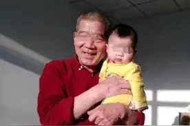山东枣庄67岁奶奶产女：“退休金1万不用子女帮忙？”现实太残酷图片