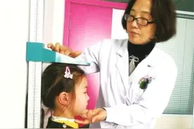 这3种坏习惯，正在“偷走”孩子的身高，很多家长还不当一回事图片