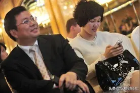 曾给黄光裕开车，后娶他妹妹成为“家里人”，如今赚来上百亿身家图片