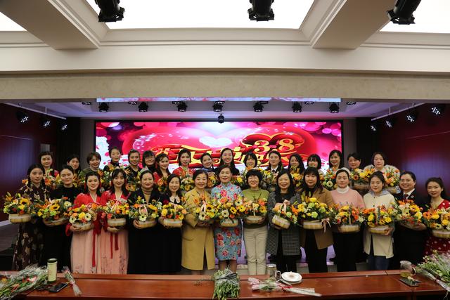 �����м��Ժ��չ����ů���� ��������조���ˡ�����