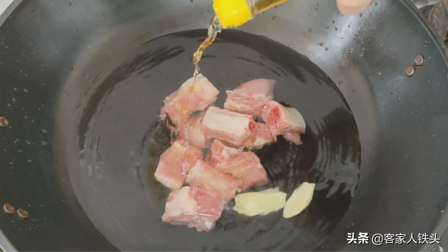 入秋后鲍鱼正确吃法，6只做一锅，香醇浓厚又美味，做法步骤简单