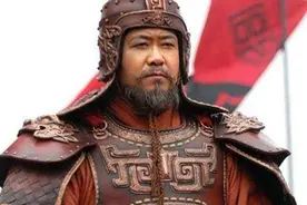 将军少分车夫一碗羊肉羹，次日车夫将其拉至敌营，此后多一成语图片