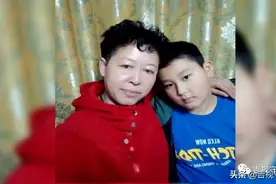 “光头妈妈”救儿之路（续）：启用都市频道慈善基金全部余额，我们和“光头妈妈”在一起图片
